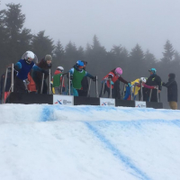 Klínovecký snowboardcross v mlze
